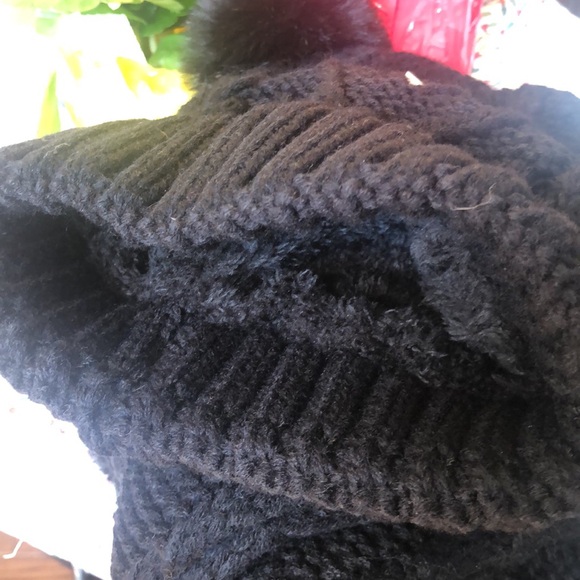 Scarf and hat set. Acrylic . - Picture 7 of 8